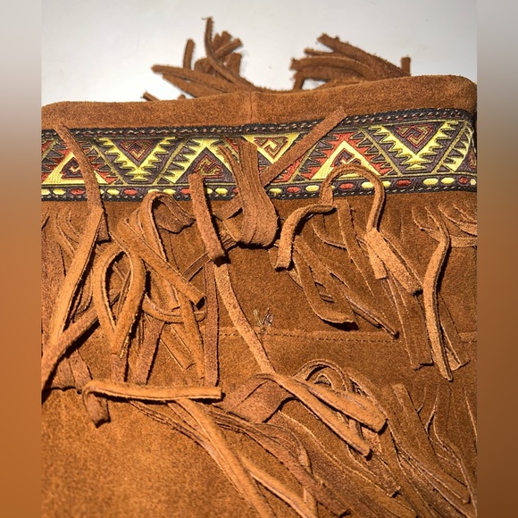 New Minnetonka Suede 2 Layer Fringe Zip Boots w/ Aztec Trim - Picture 6 of 9